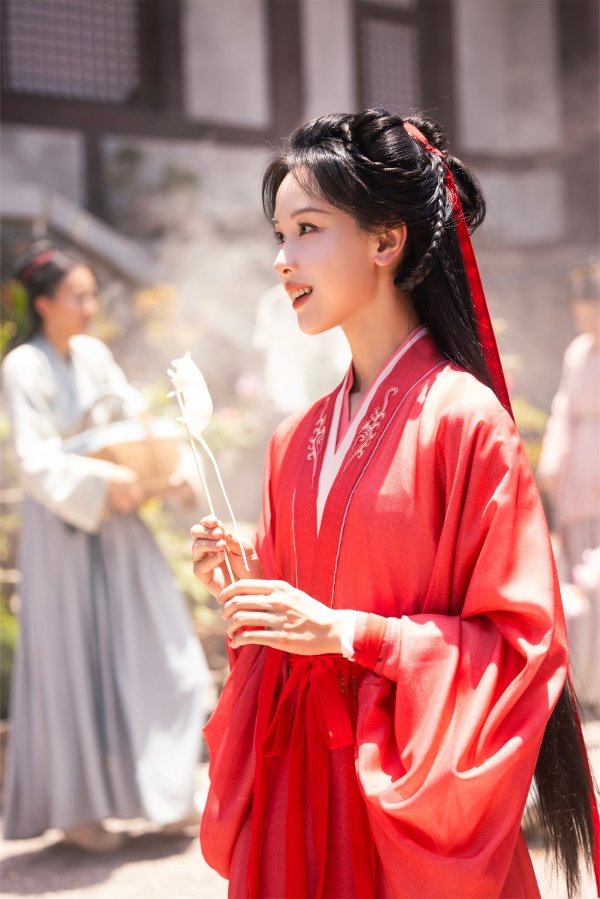 手机百家家乐app安装2026最新版 陈齐灵新剧开播，半个文娱圈集体下场打call! 这东说念主缘是信得过存在的吗?